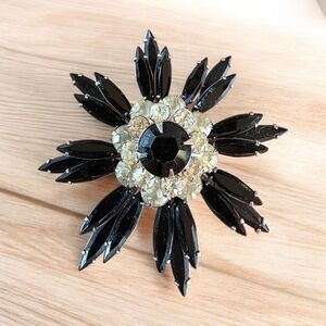 Vintage Judy Lee Starburst Rhinestone Brooch – Signed